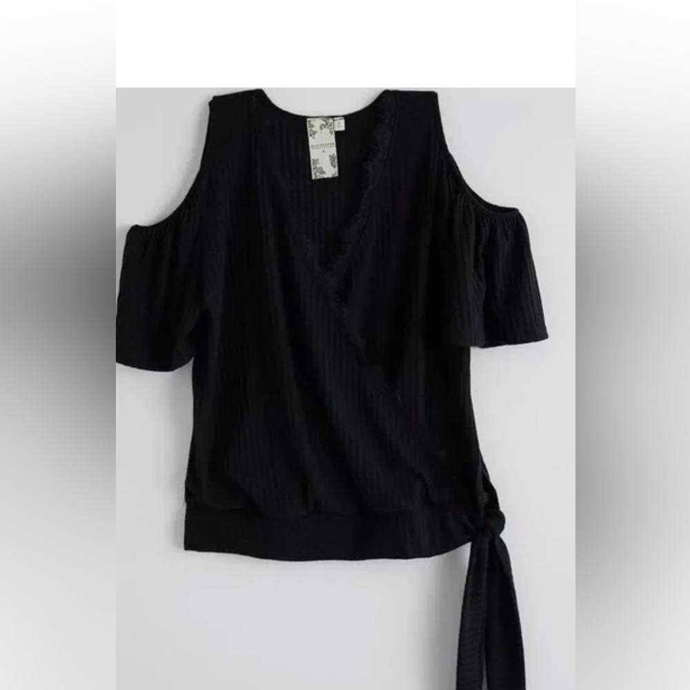 Blu Pepper Ribbed Knit Cold Shoulder Top - Picture 5 of 12